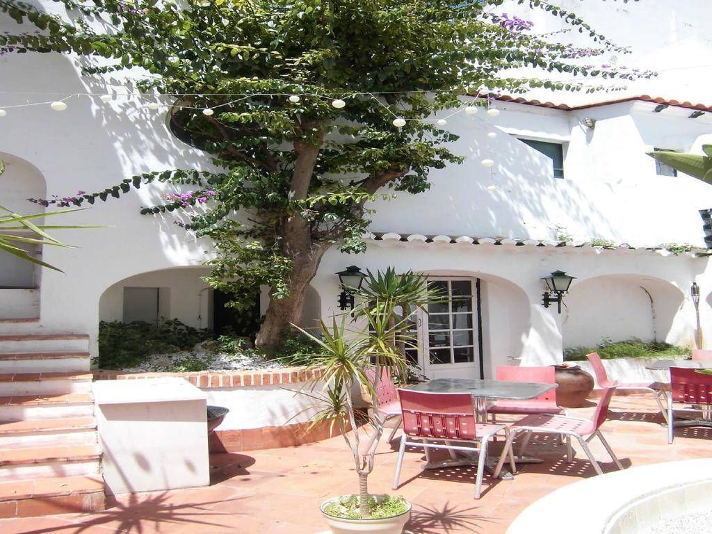 Hostel The White Butterfly Lagos Buitenkant foto