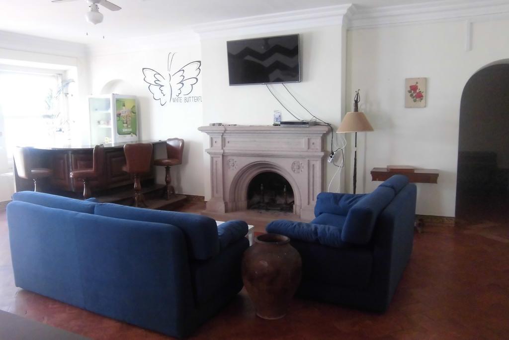 Hostel The White Butterfly Lagos Buitenkant foto