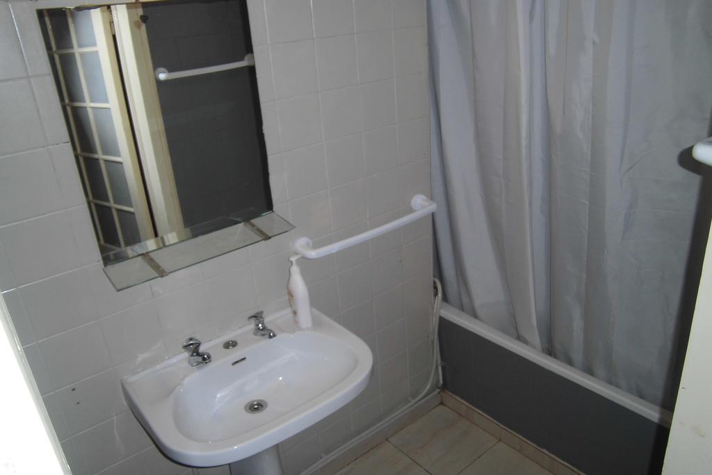Hostel The White Butterfly Lagos Buitenkant foto