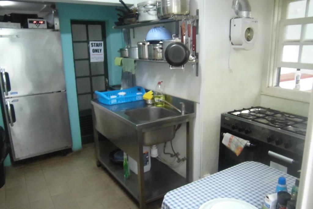Hostel The White Butterfly Lagos Buitenkant foto