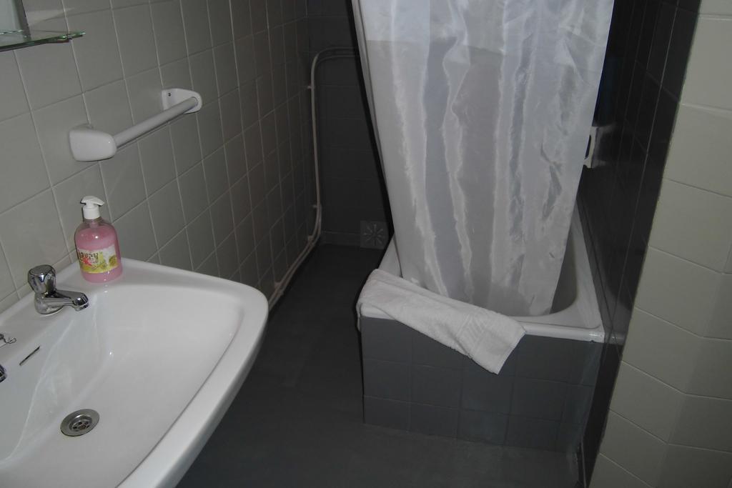 Hostel The White Butterfly Lagos Buitenkant foto