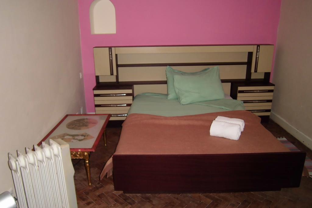 Hostel The White Butterfly Lagos Buitenkant foto