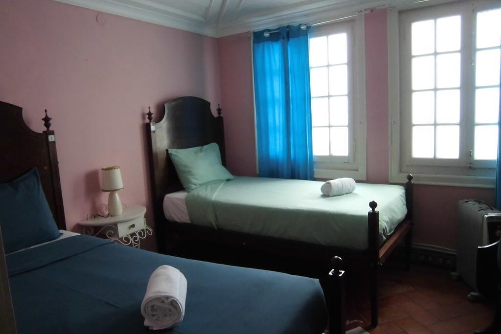 Hostel The White Butterfly Lagos Buitenkant foto