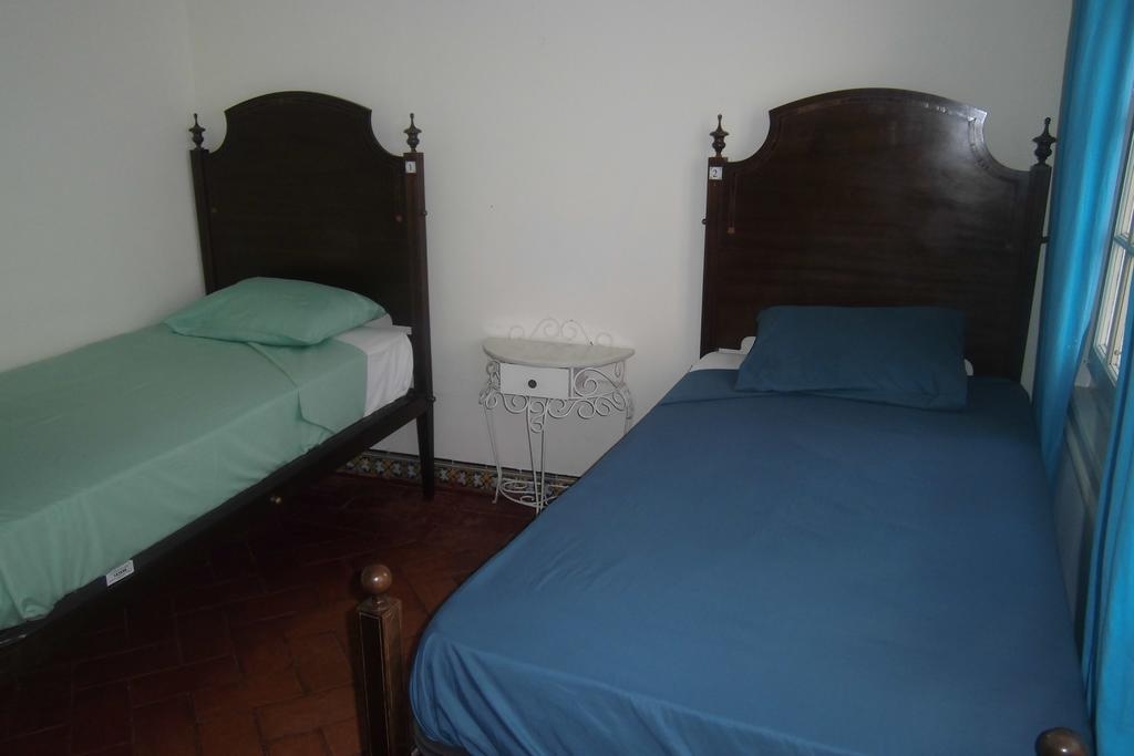 Hostel The White Butterfly Lagos Buitenkant foto